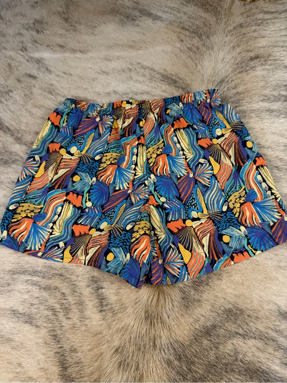 Patagonia Women’s Baggies Shorts 5” Abstract Tropical Print Size Small - Picture 9 of 11
